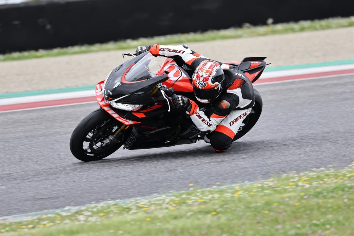 Aprilia RS 660 Factory 2025 - TEST