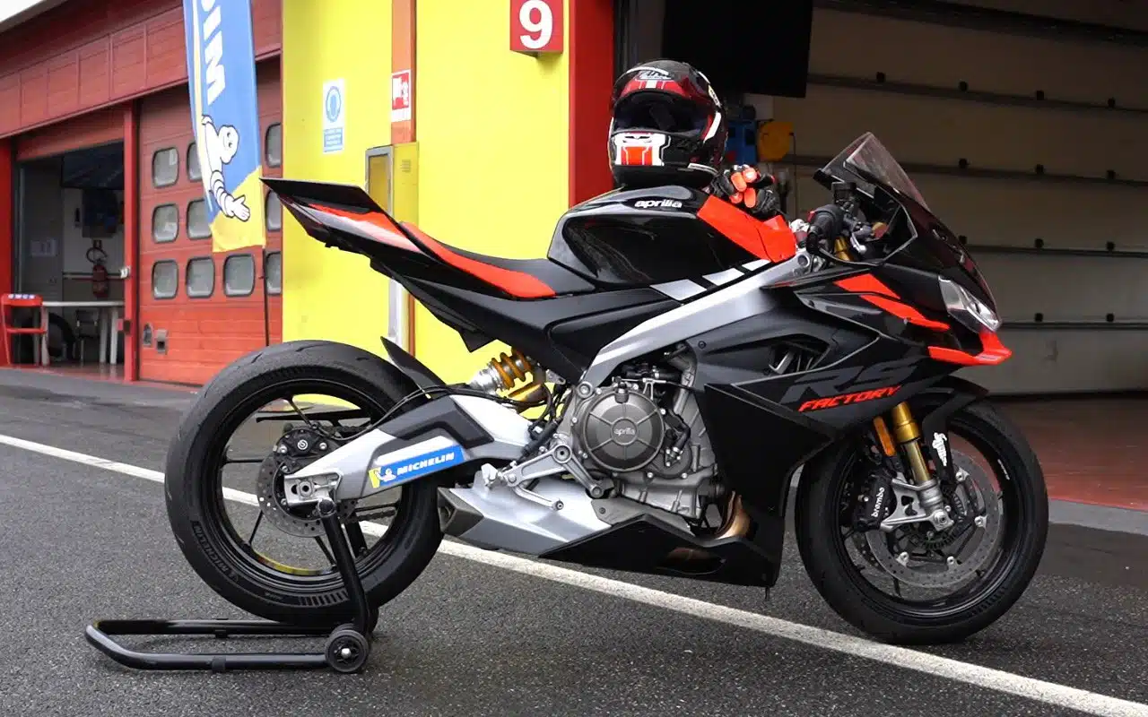 Aprilia RS 660 Factory 2025 - TEST