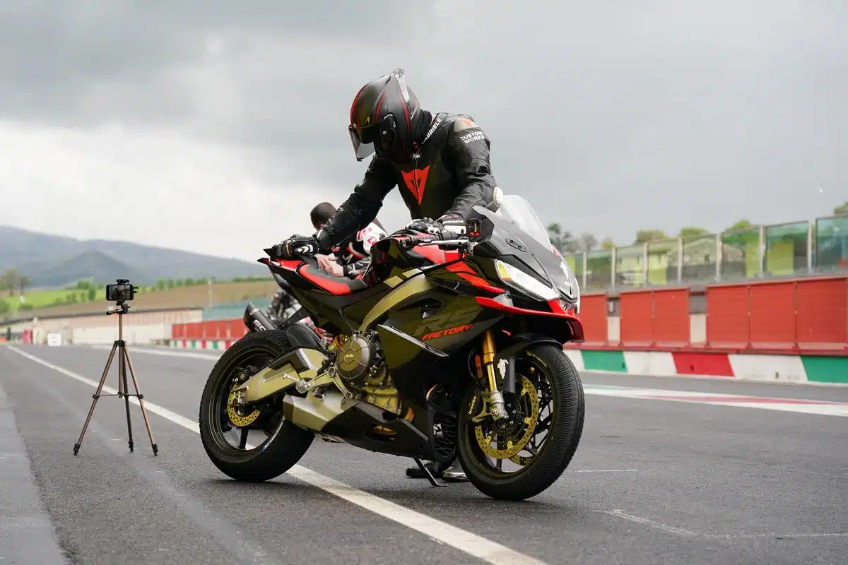 Aprilia RS 660 Factory 2025 - TEST