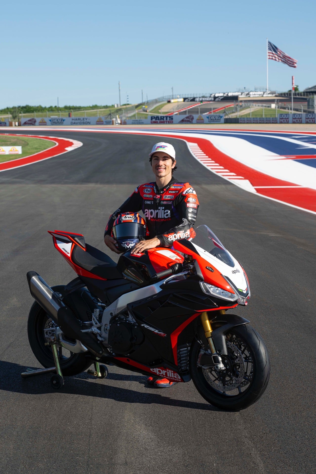 Aprilia RSV4 Factory e Tuono V4 Factory SE-09 SBK
