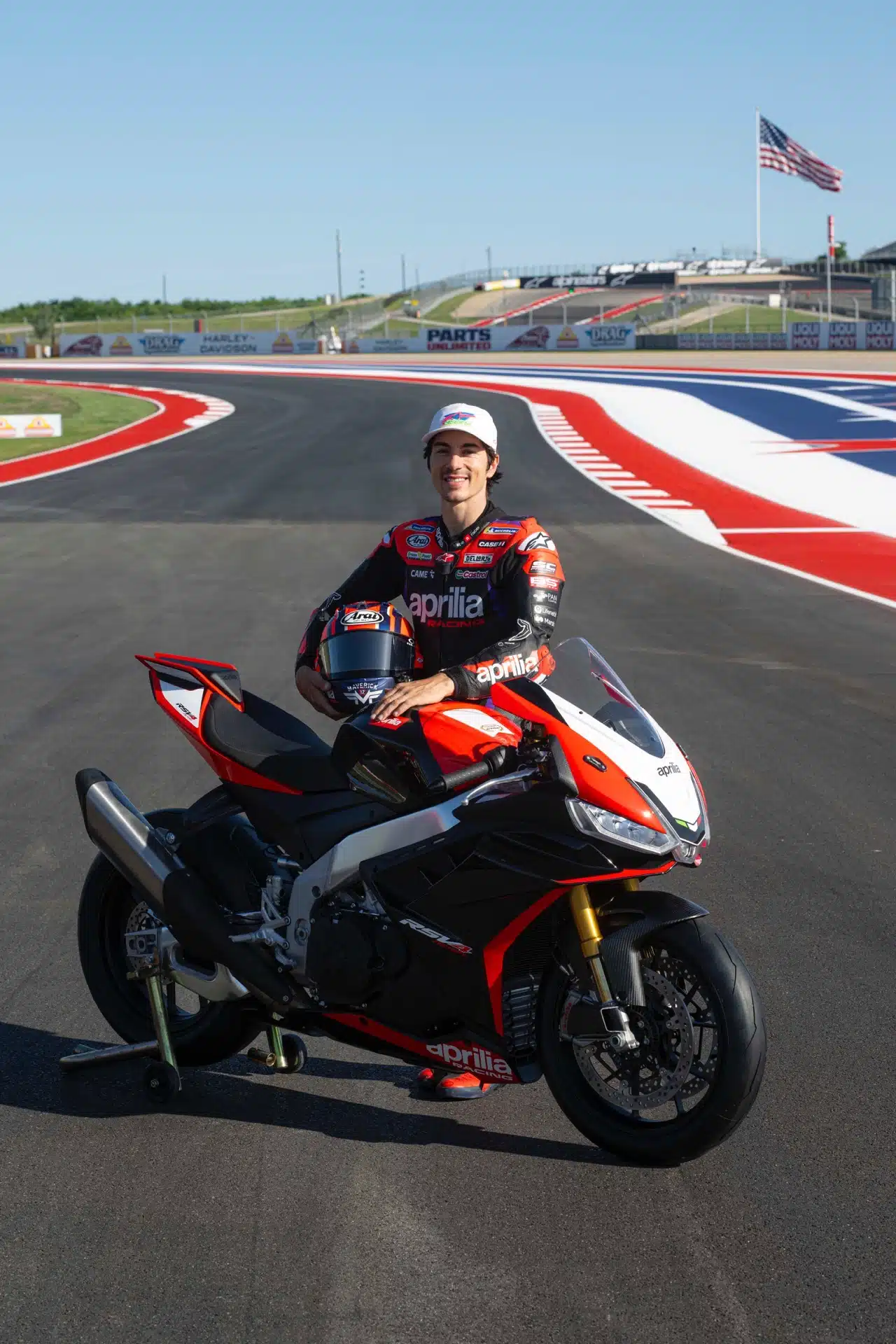 Aprilia RSV4 Factory e Tuono V4 Factory SE-09 SBK 