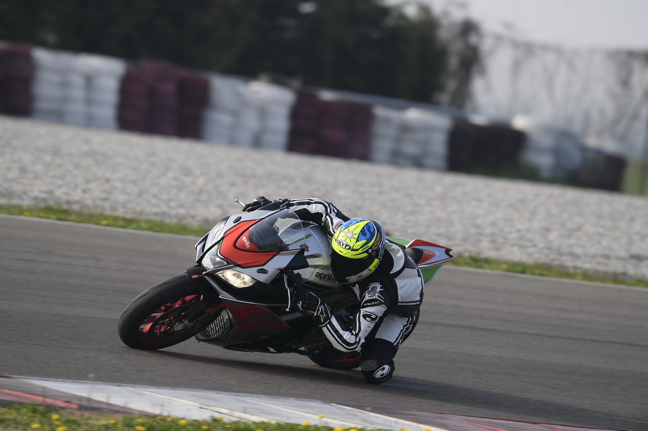 Aprilia RSV4 RF test 2017