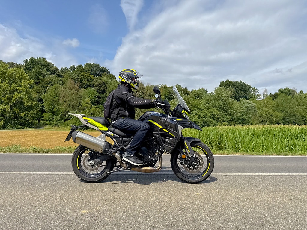 Benelli 702 X 2025