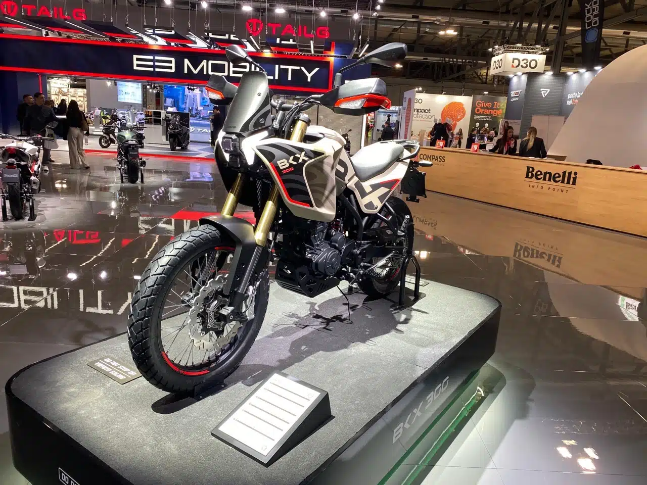 Benelli BKX 125 e 300 - EICMA 2024