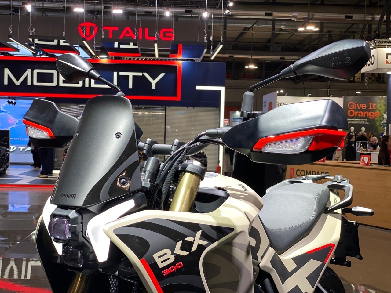 Benelli BKX 125 e 300 - EICMA 2024