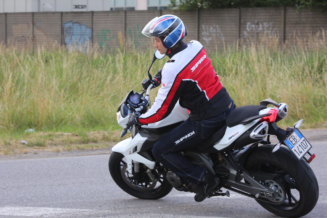 Benelli BN600R - Prova su strada 2014