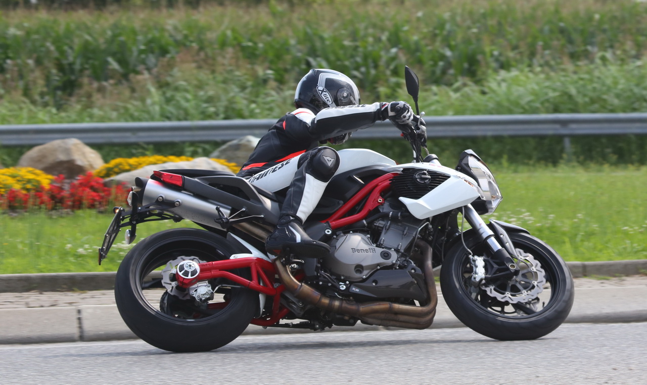 Benelli TNT899 - Prova su strada 2014