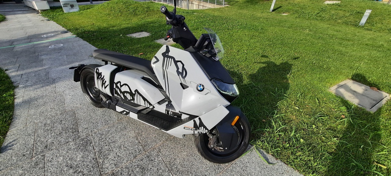 BMW CE04 - Prova su strada