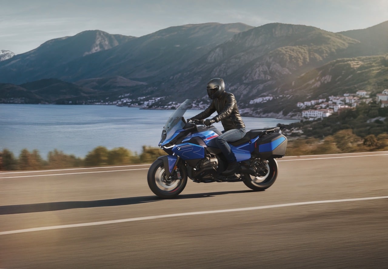 BMW R 1300 RT 2025 - Foto ufficiali