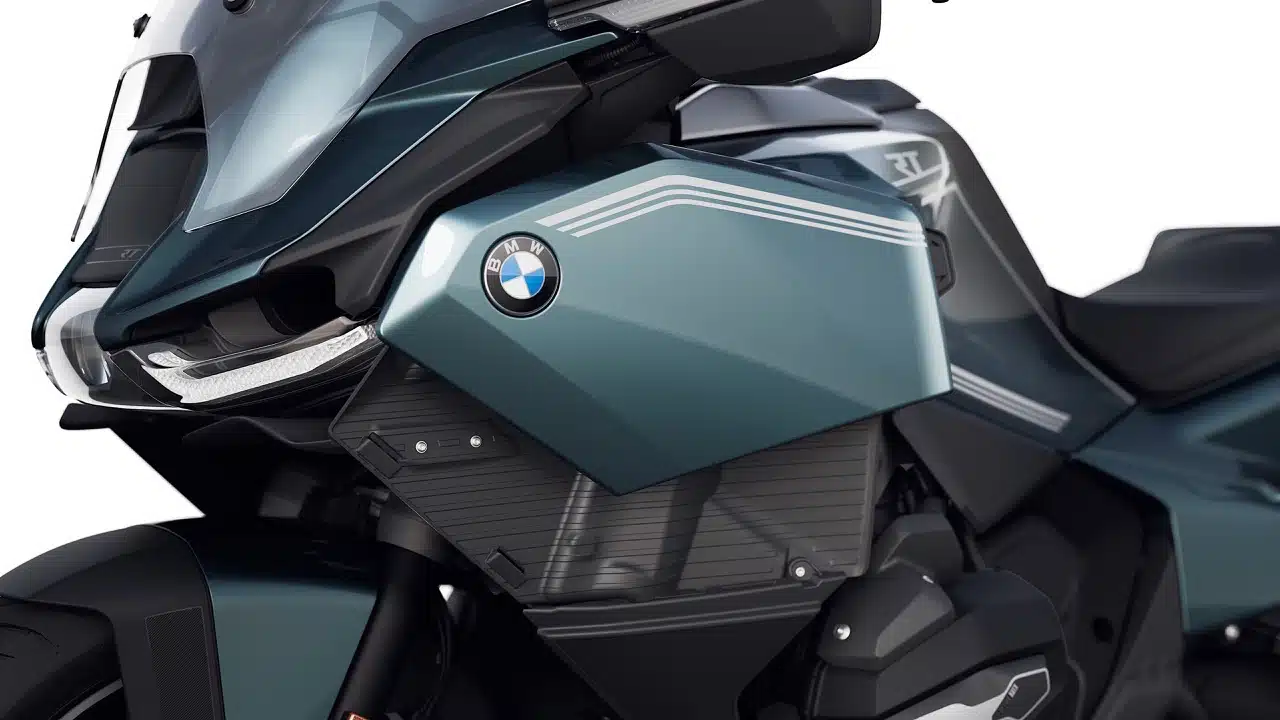 BMW R 1300 RT 2025 - Foto ufficiali