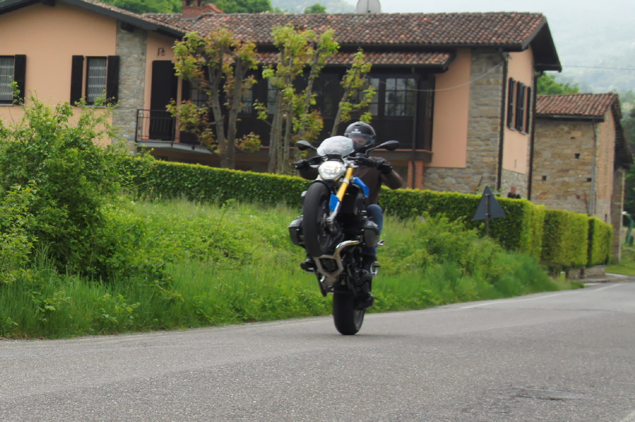 BMW R1200R MY2015, prova su strada