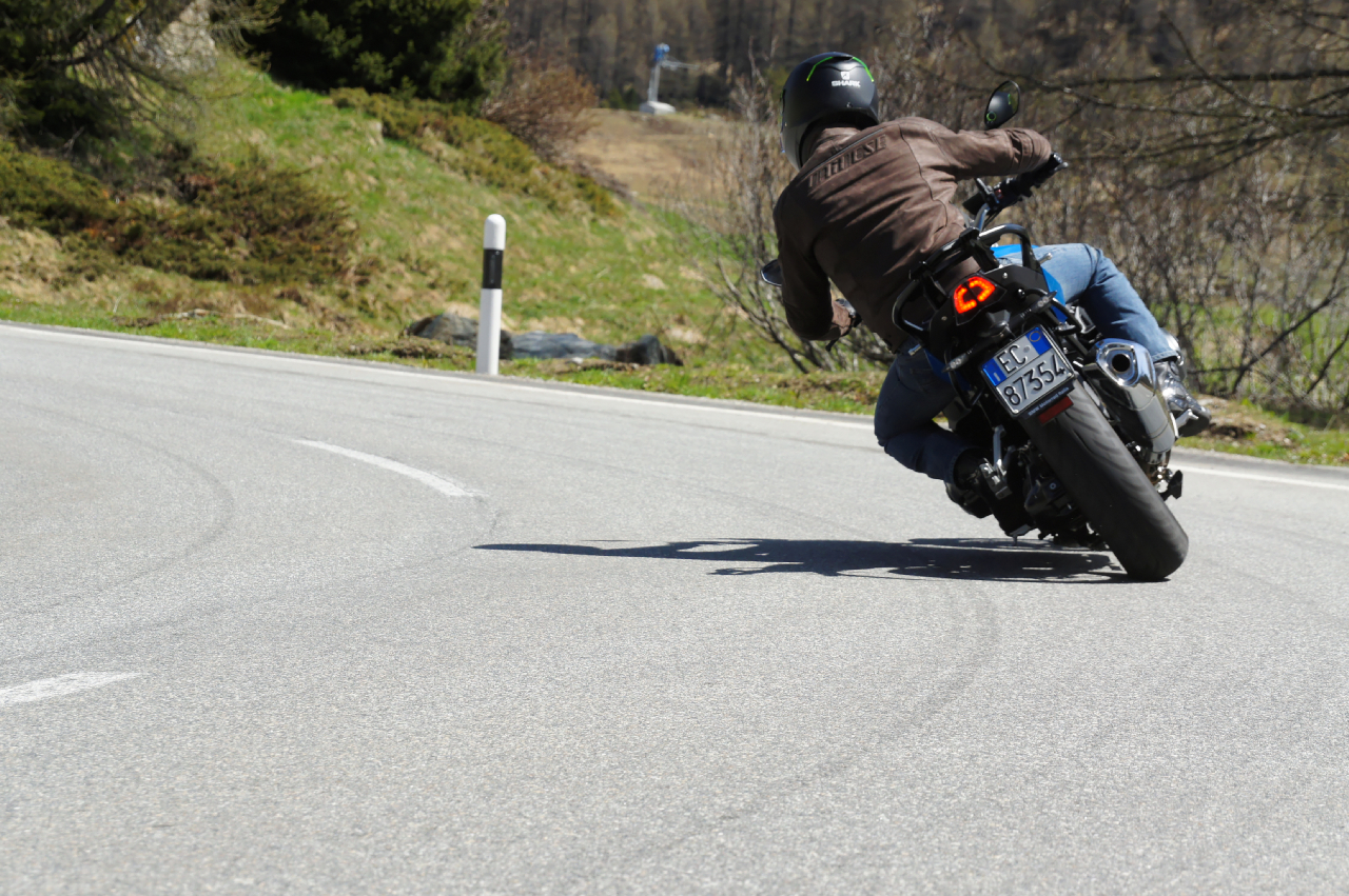 BMW R1200R MY2015, prova su strada