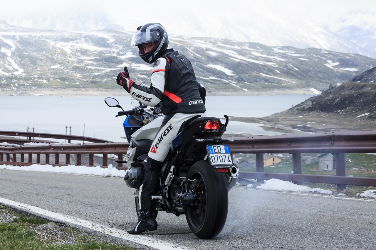 BMW R1200RS 2015 prova su strada