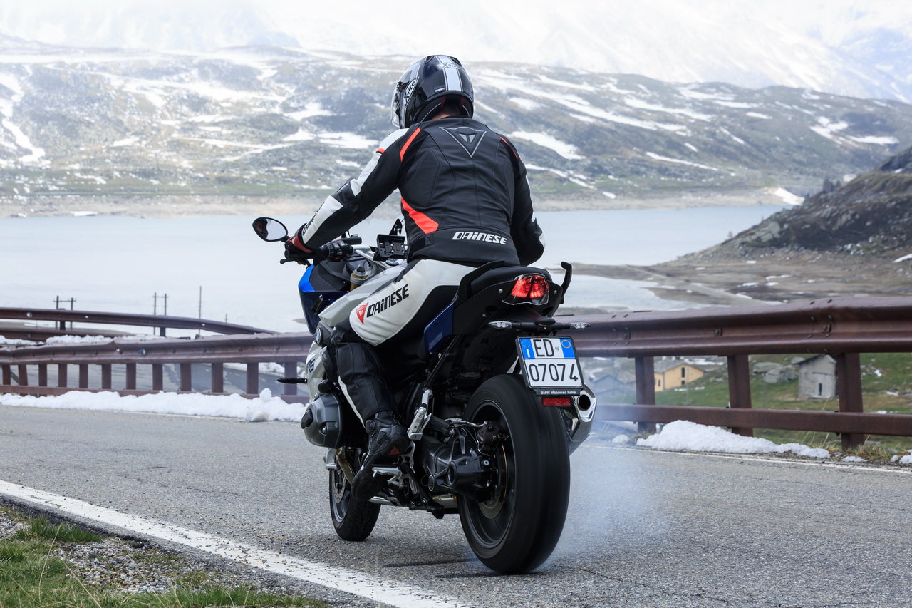 BMW R1200RS 2015 prova su strada