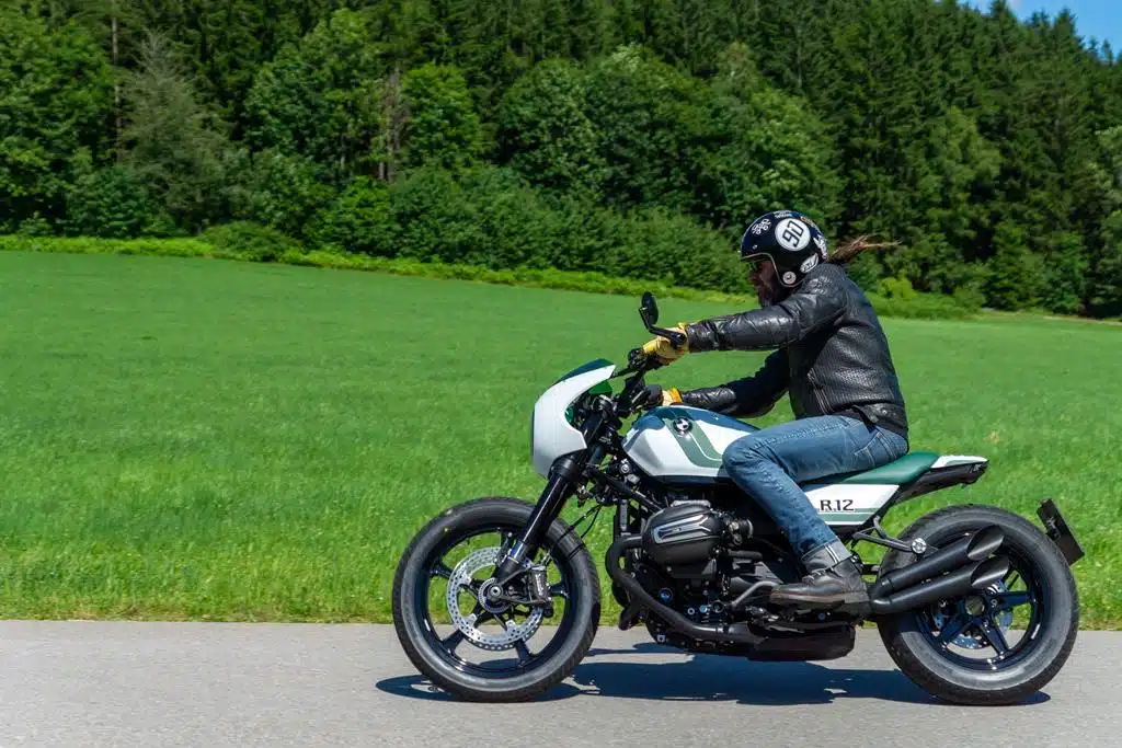 BMW Speed Sisters by Woidwerk