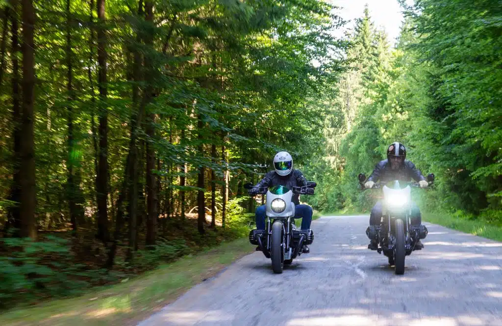 BMW Speed Sisters by Woidwerk