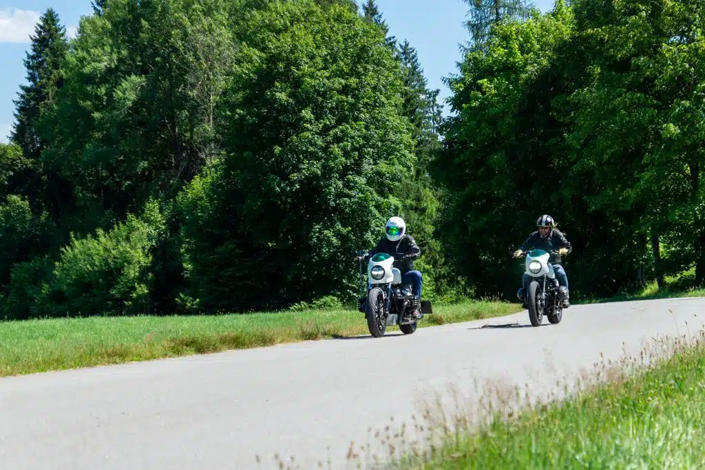 BMW Speed Sisters by Woidwerk