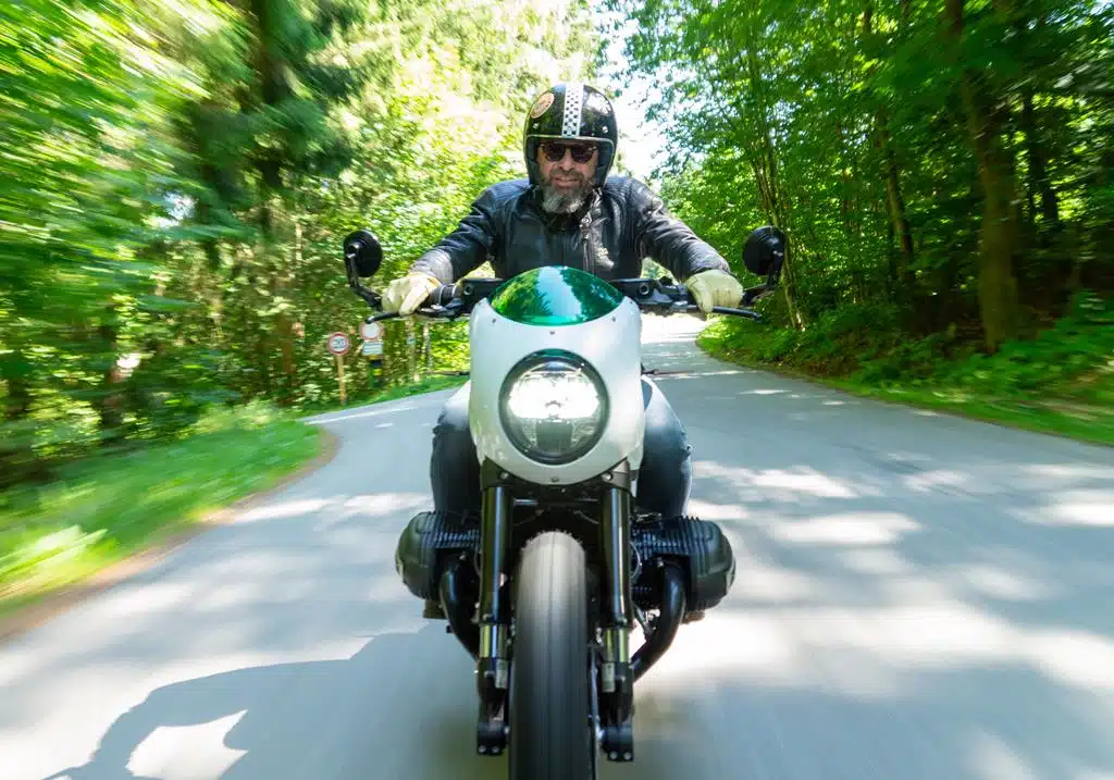 BMW Speed Sisters by Woidwerk