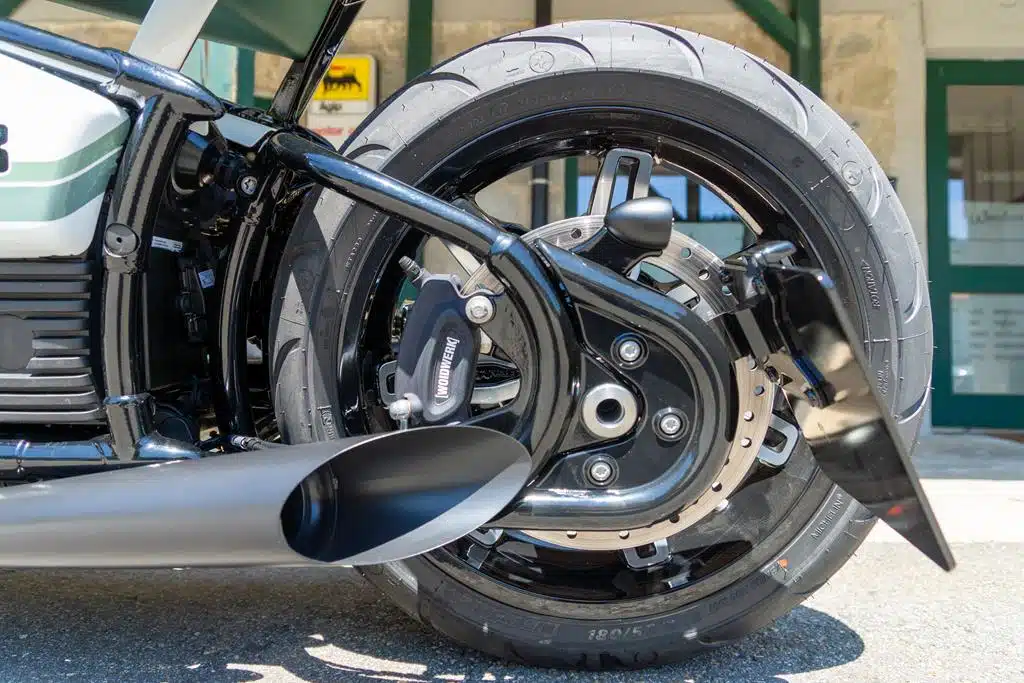 BMW Speed Sisters by Woidwerk