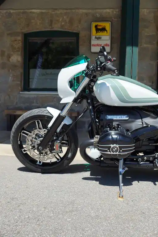 BMW Speed Sisters by Woidwerk