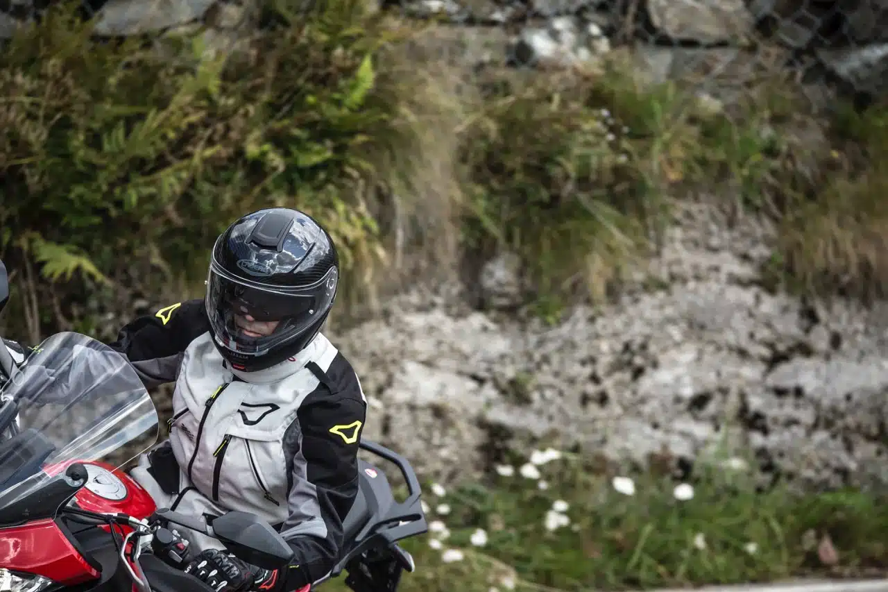 Caberg Levo X Carbon - Foto ufficiali