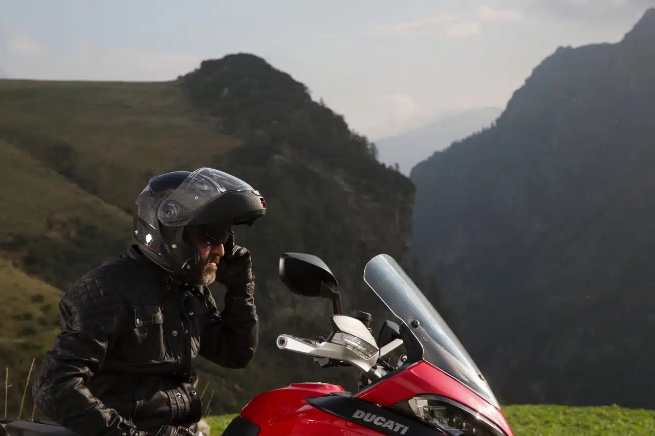 Caberg Levo X Carbon - Foto ufficiali