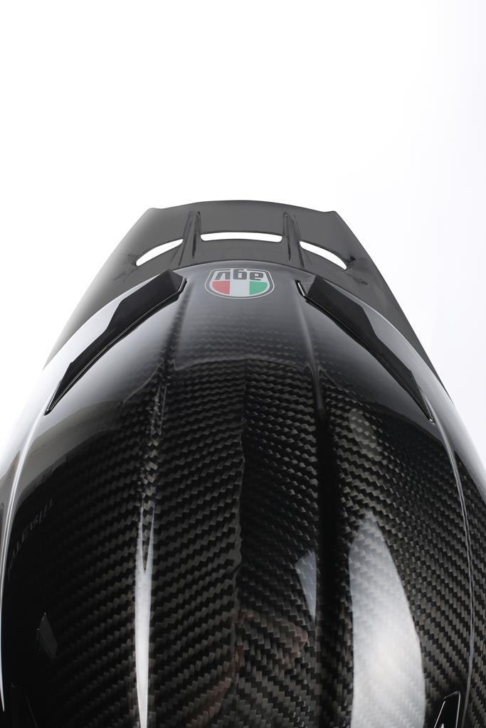 Casco AGV Pista GP R e tuta Dainese Mugello R D-air