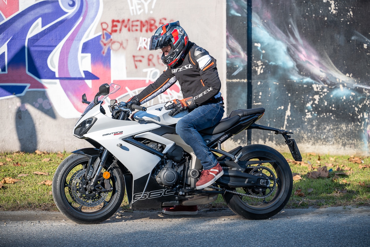 Dainese Giacca Racing 3 D-Dry e Guanti Carbon 4