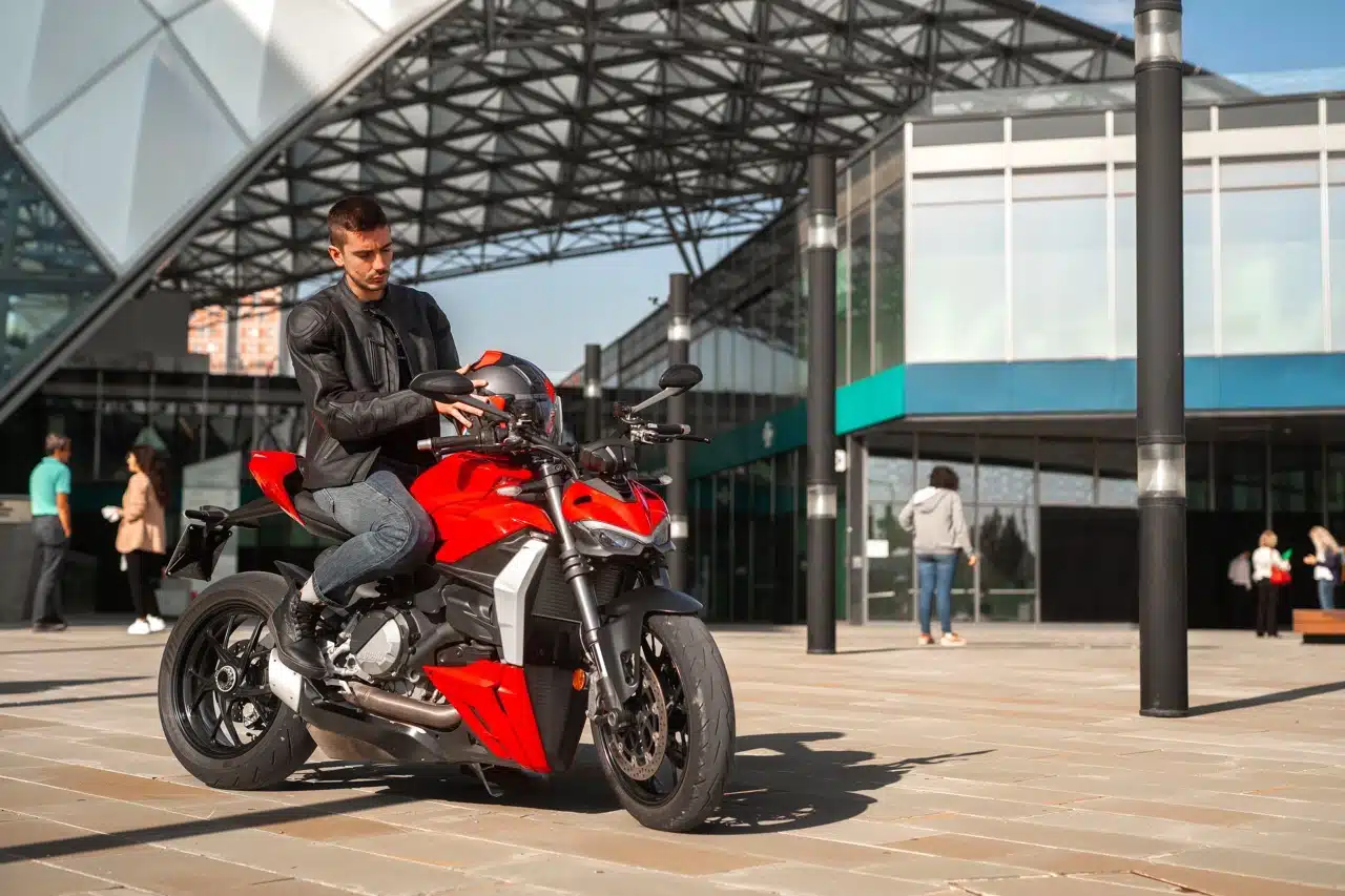 Ducati abbigliamento 2024