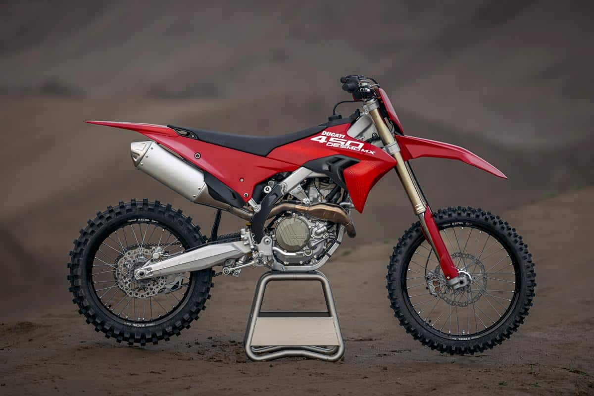 Ducati Desmo450 MX