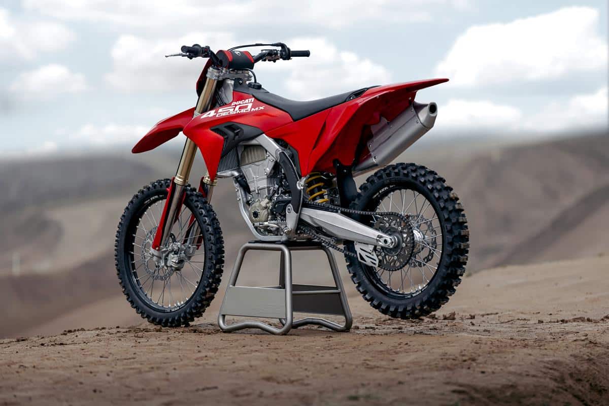 Ducati Desmo450 MX