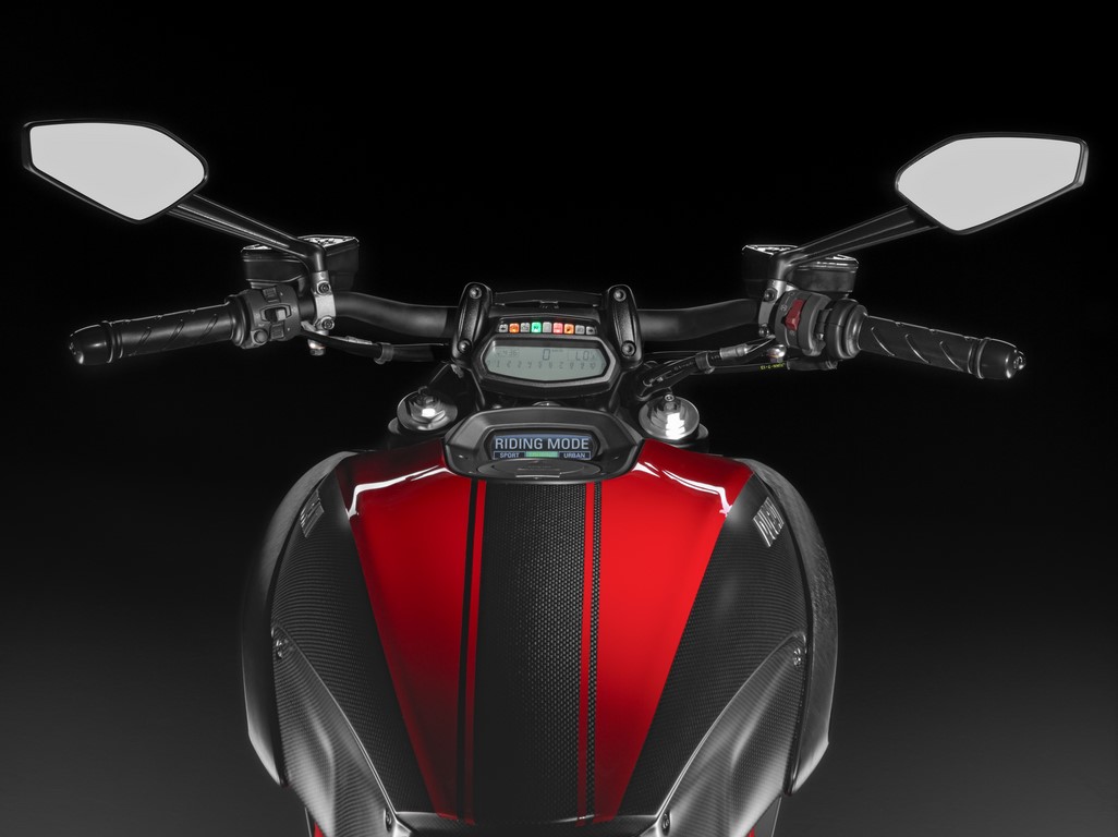 Ducati Diavel 2014