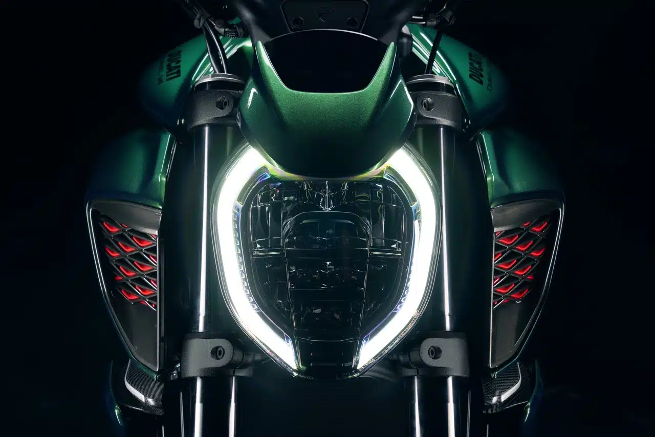 Ducati Diavel for Bentley - Foto ufficiali