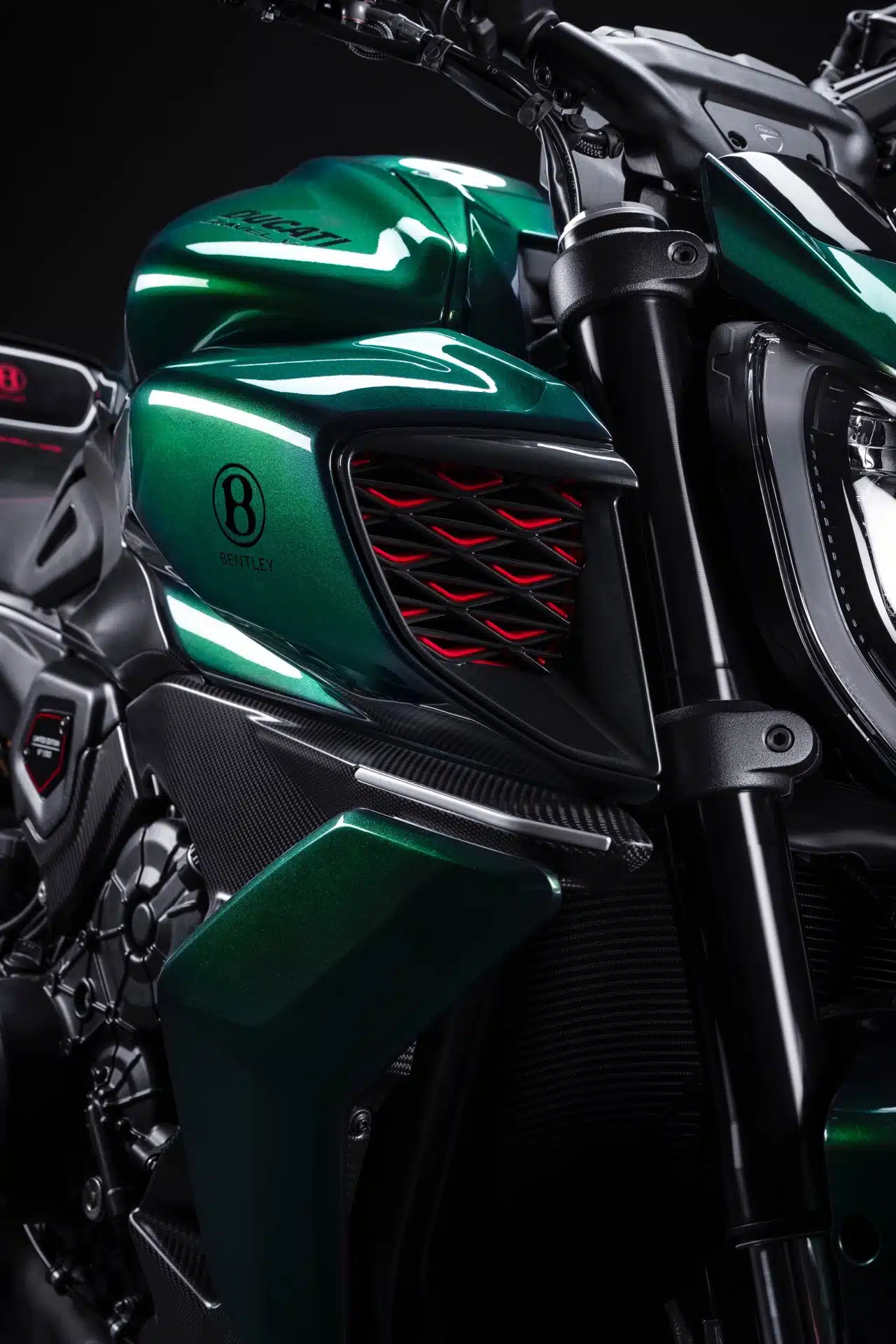 Ducati Diavel for Bentley - Foto ufficiali