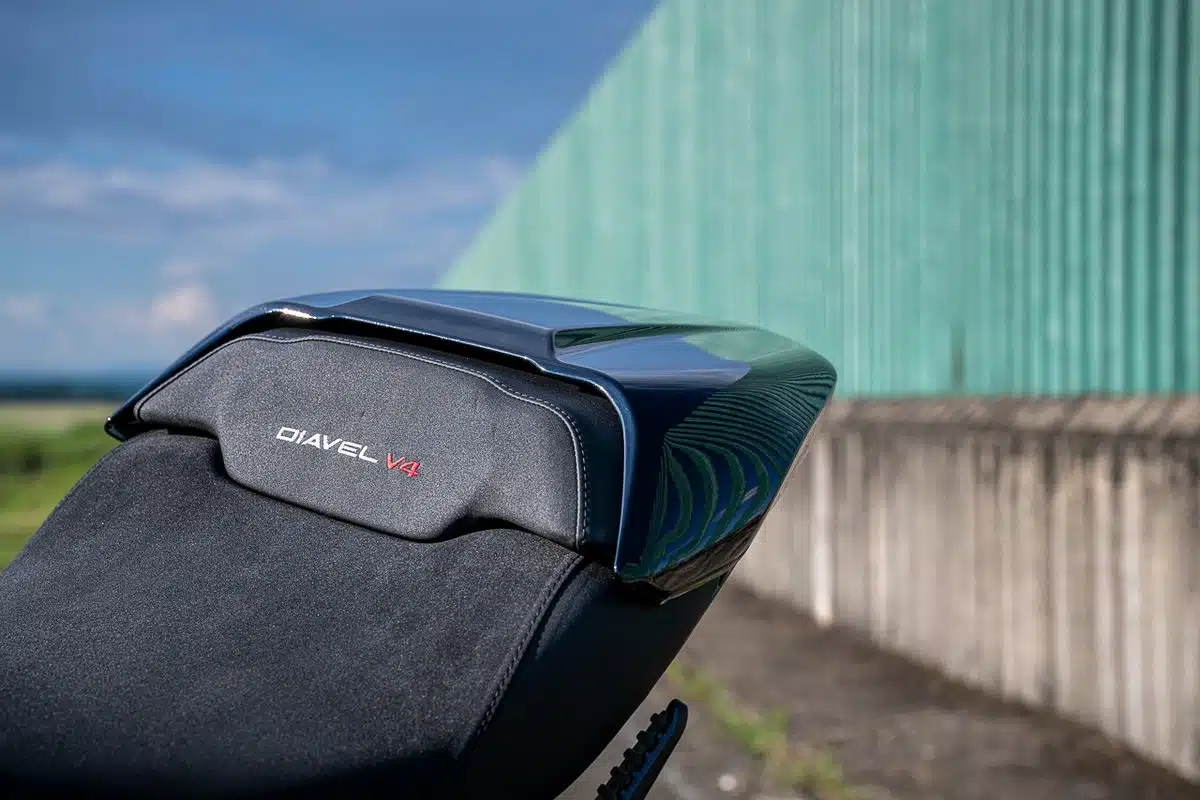 Ducati Diavel V4