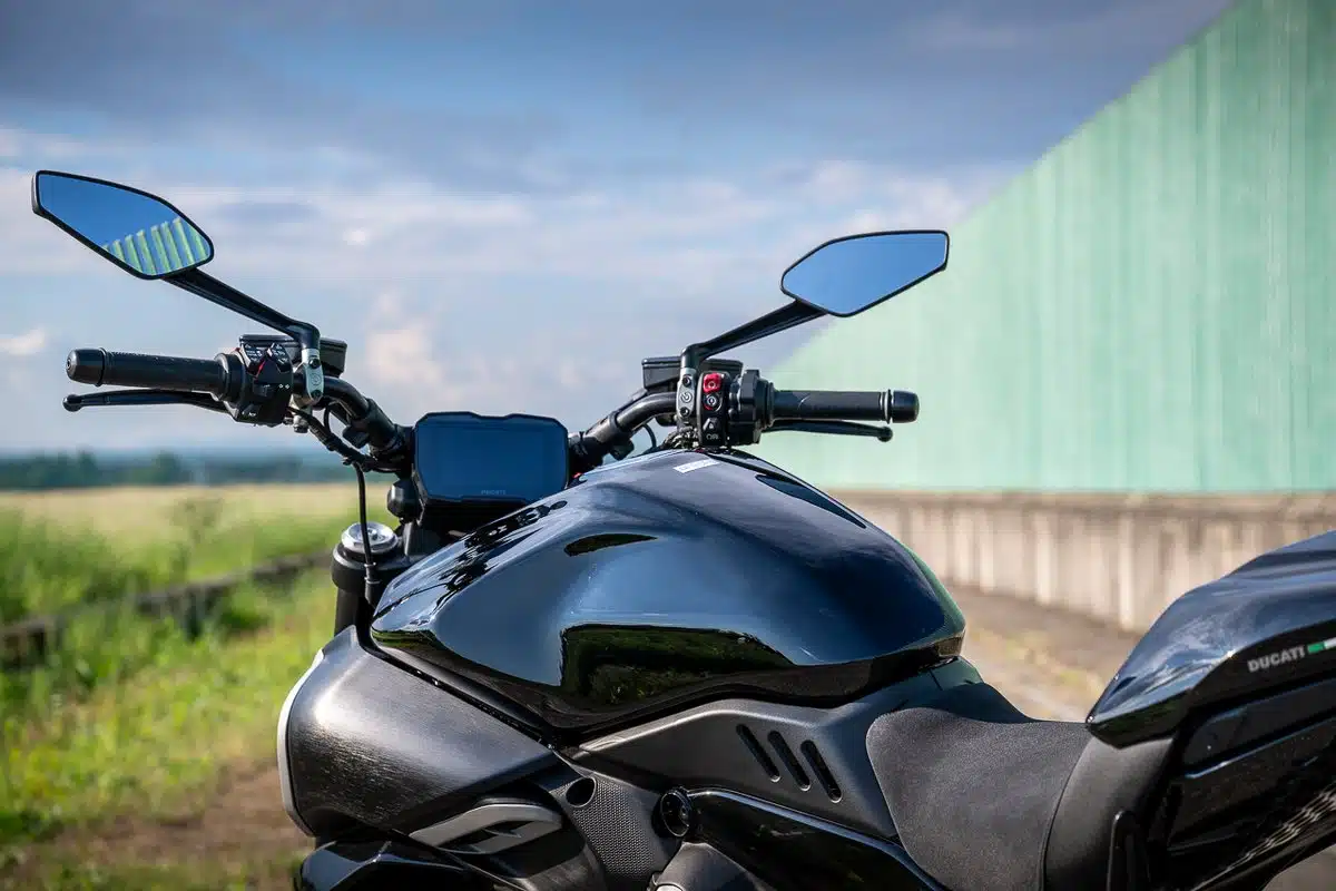 Ducati Diavel V4
