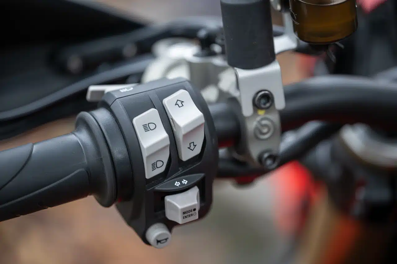 Ducati Hypermotard 698 Mono