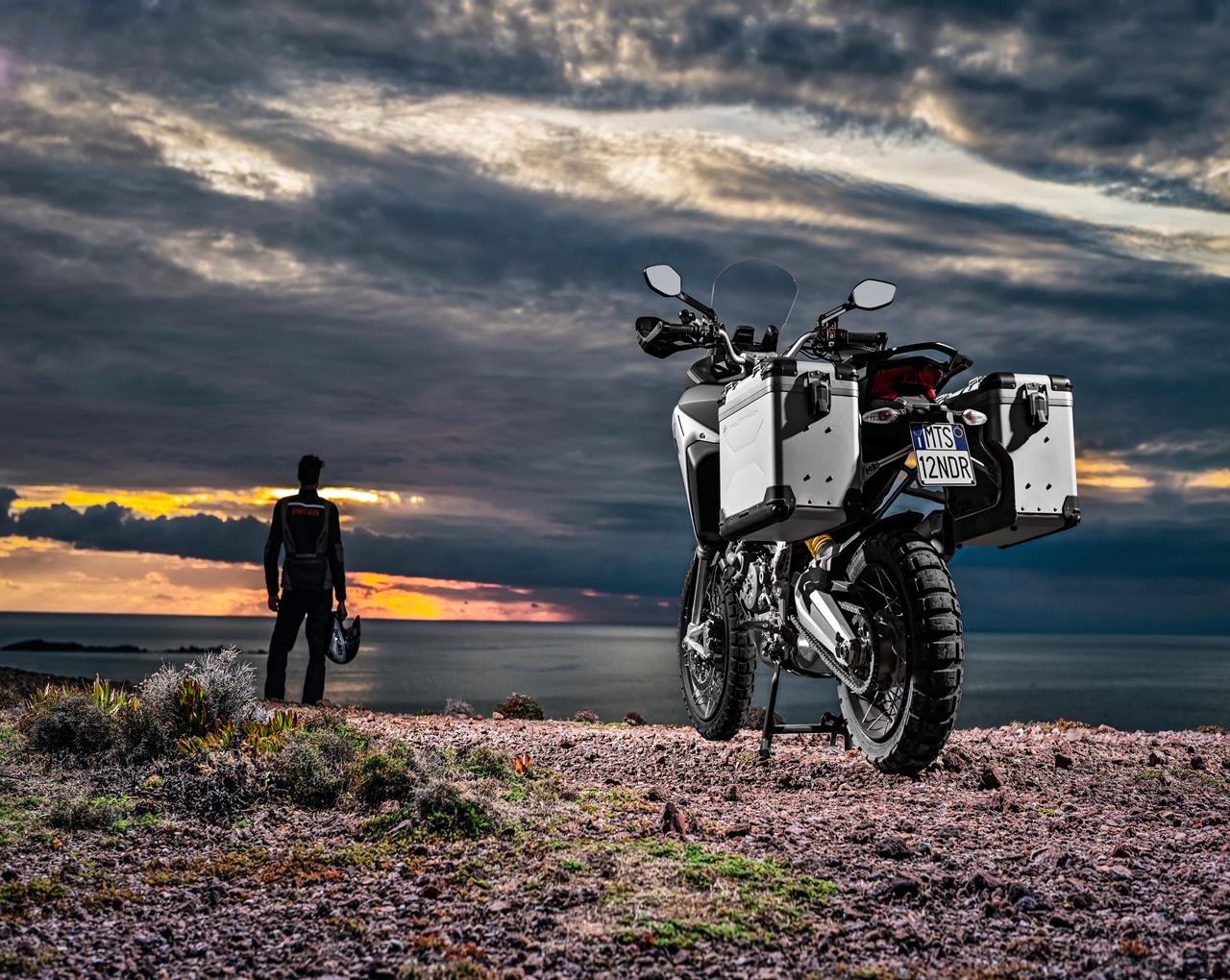 Ducati Multistrada Enduro 1200 - MEGA GALLERY