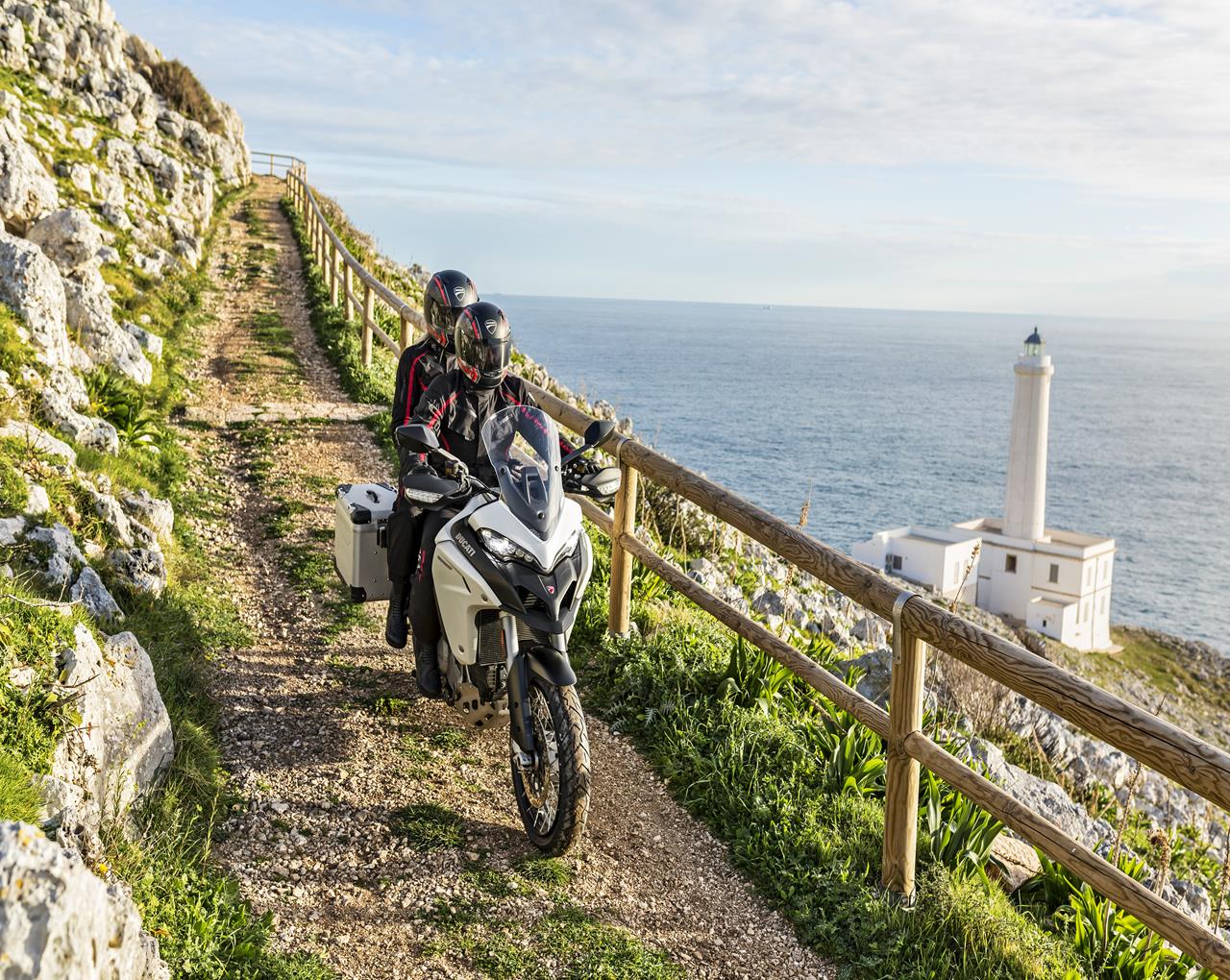 Ducati Multistrada Enduro 1200 - MEGA GALLERY