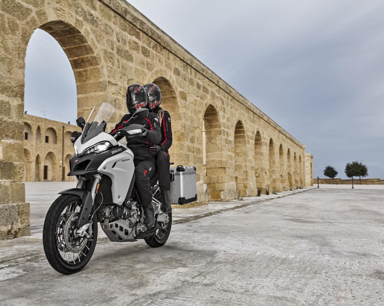 Ducati Multistrada Enduro 1200 - MEGA GALLERY