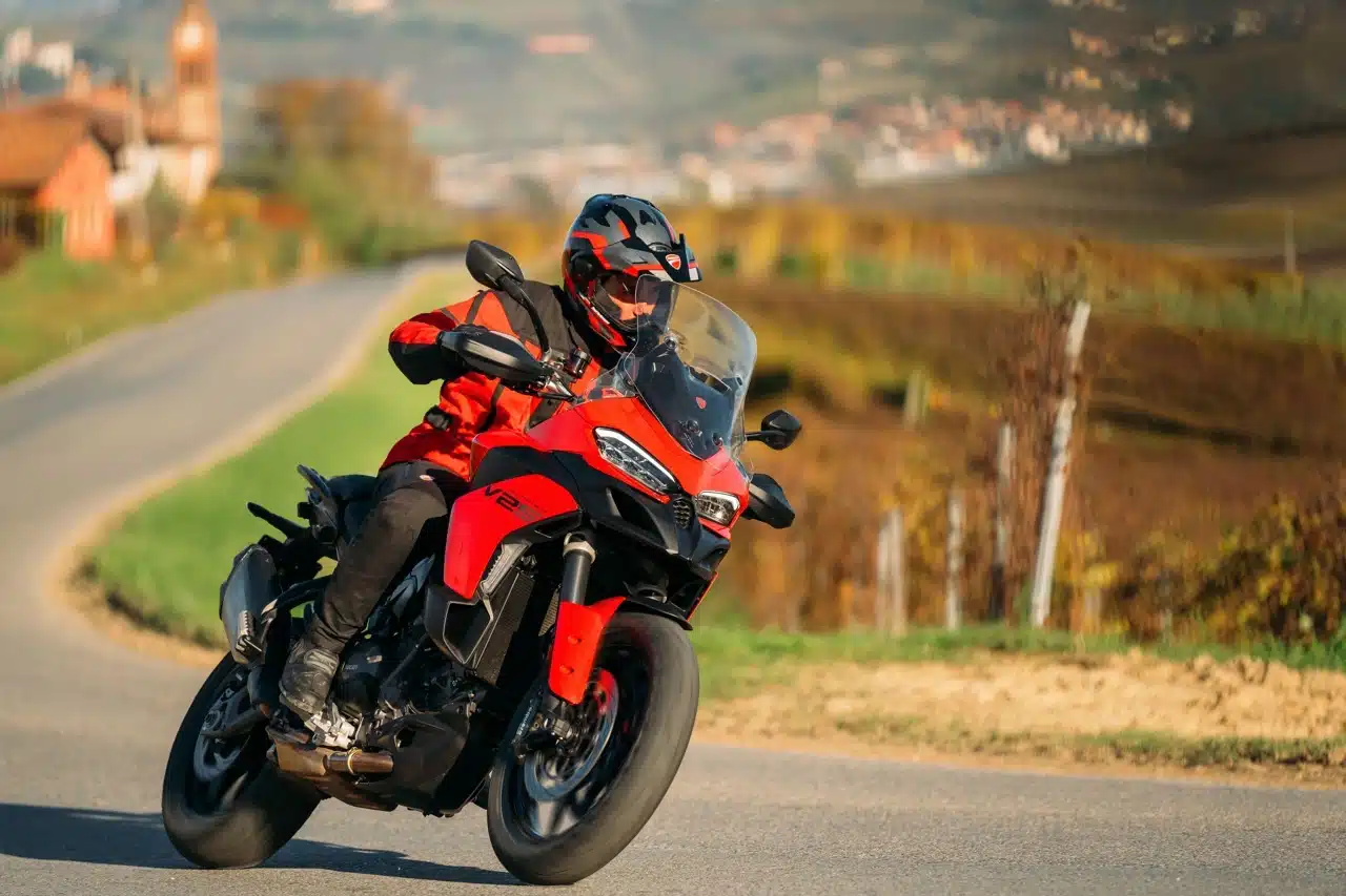 Ducati Multistrada V2 2025 - Foto ufficiali