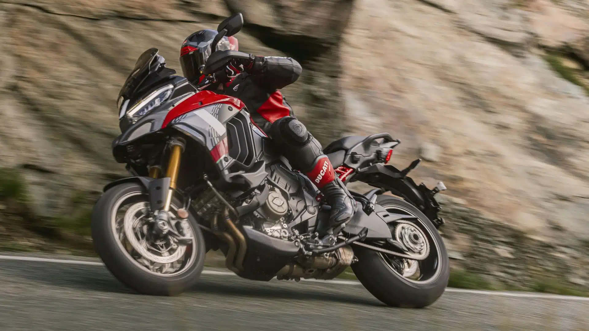 Ducati Multistrada V4 2025