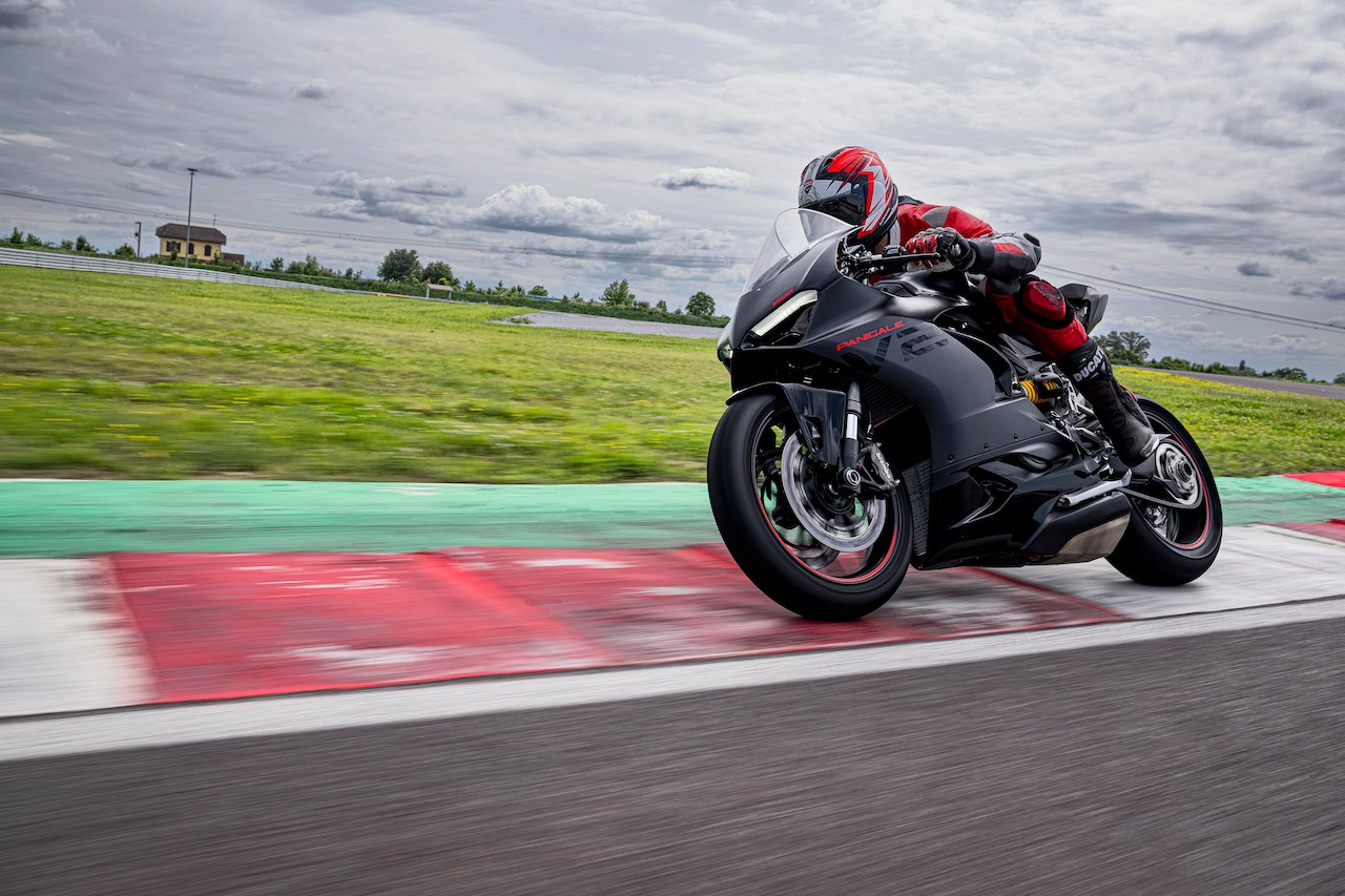 Ducati Panigale V2 - Black on Black Livery  