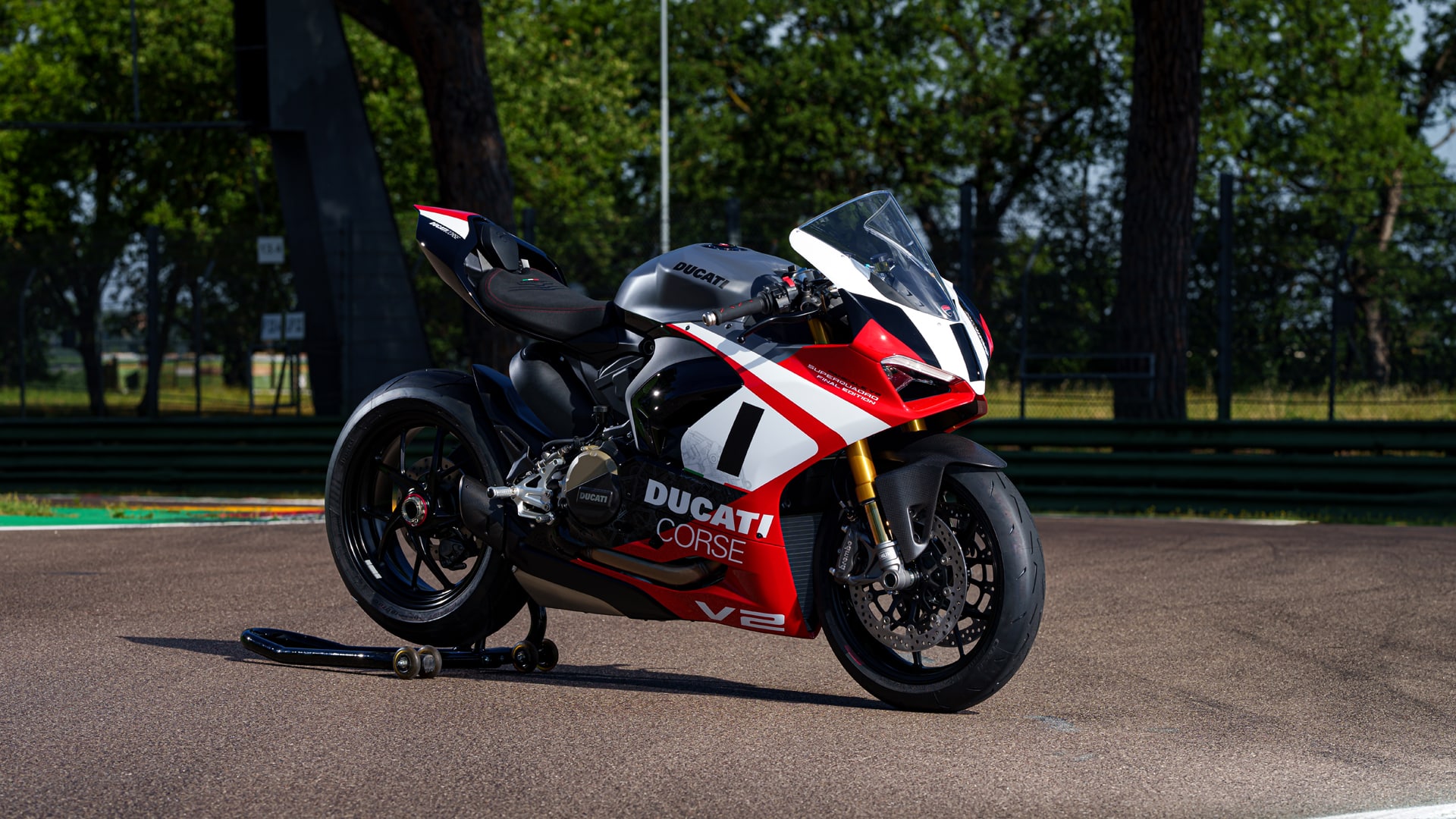 Ducati Panigale V2 Superquadro Final Edition 