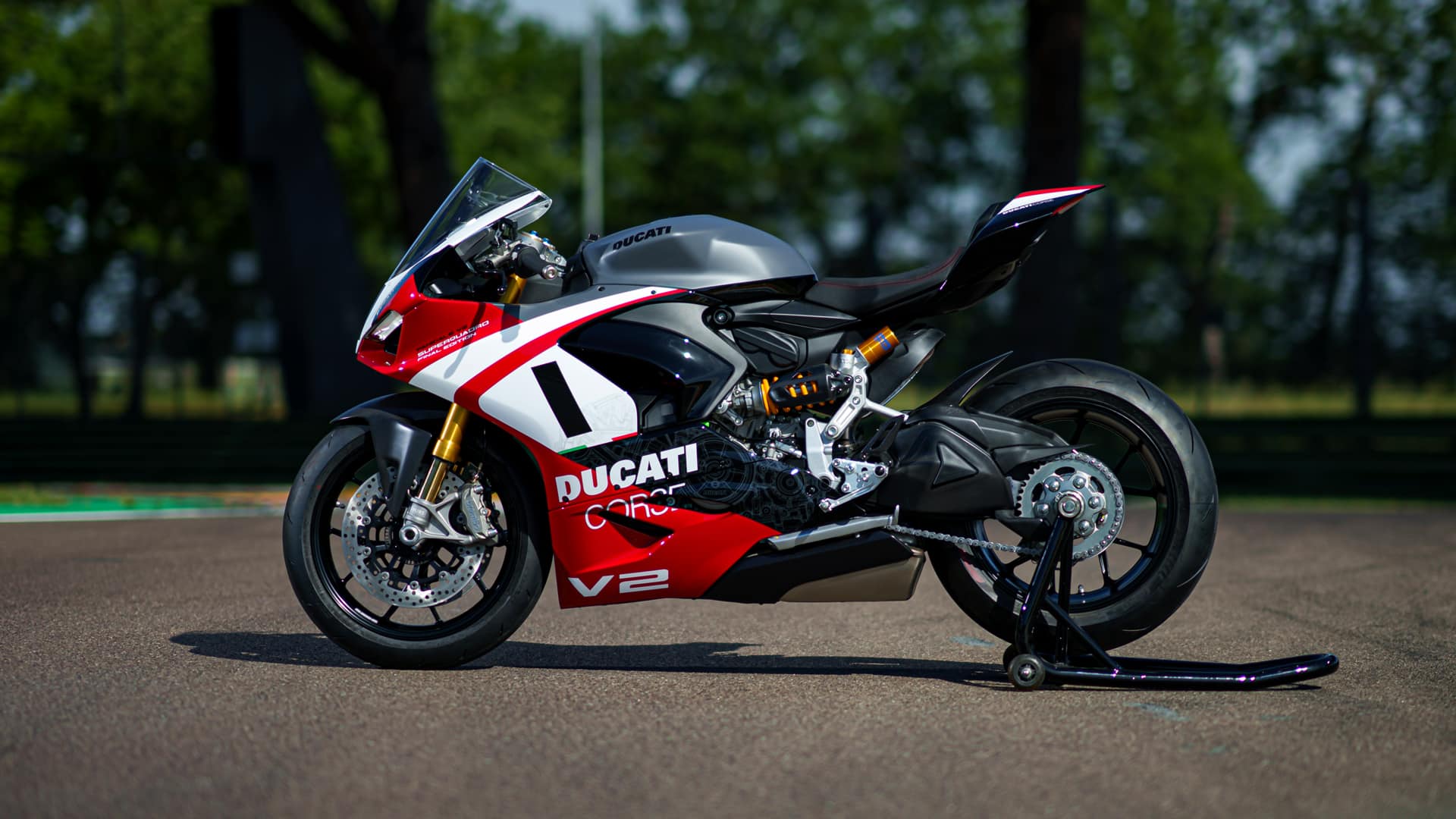 Ducati Panigale V2 Superquadro Final Edition 