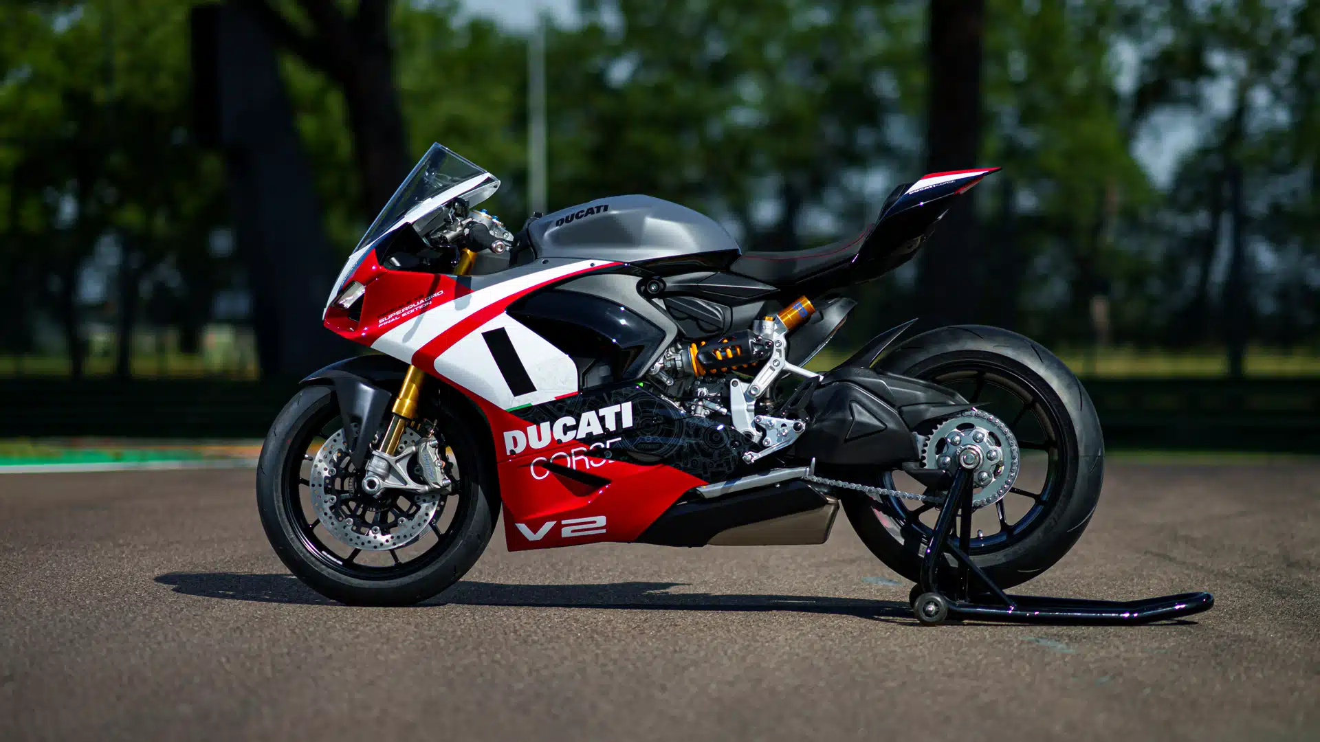 Ducati Panigale V2 Superquadro Final Edition 