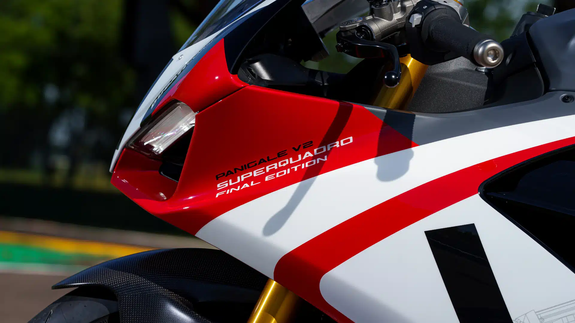 Ducati Panigale V2 Superquadro Final Edition 