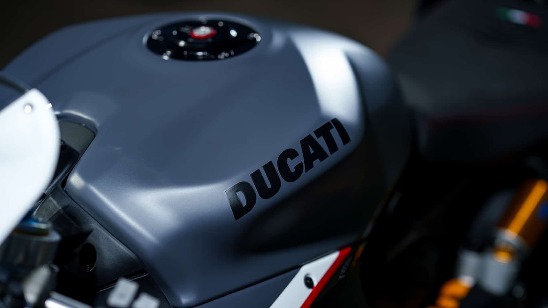 Ducati Panigale V2 Superquadro Final Edition 