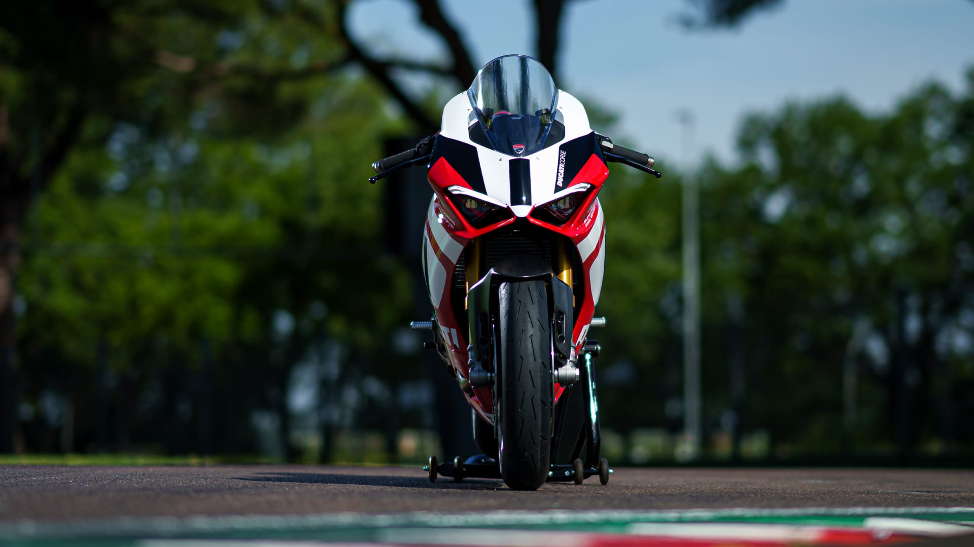 Ducati Panigale V2 Superquadro Final Edition 