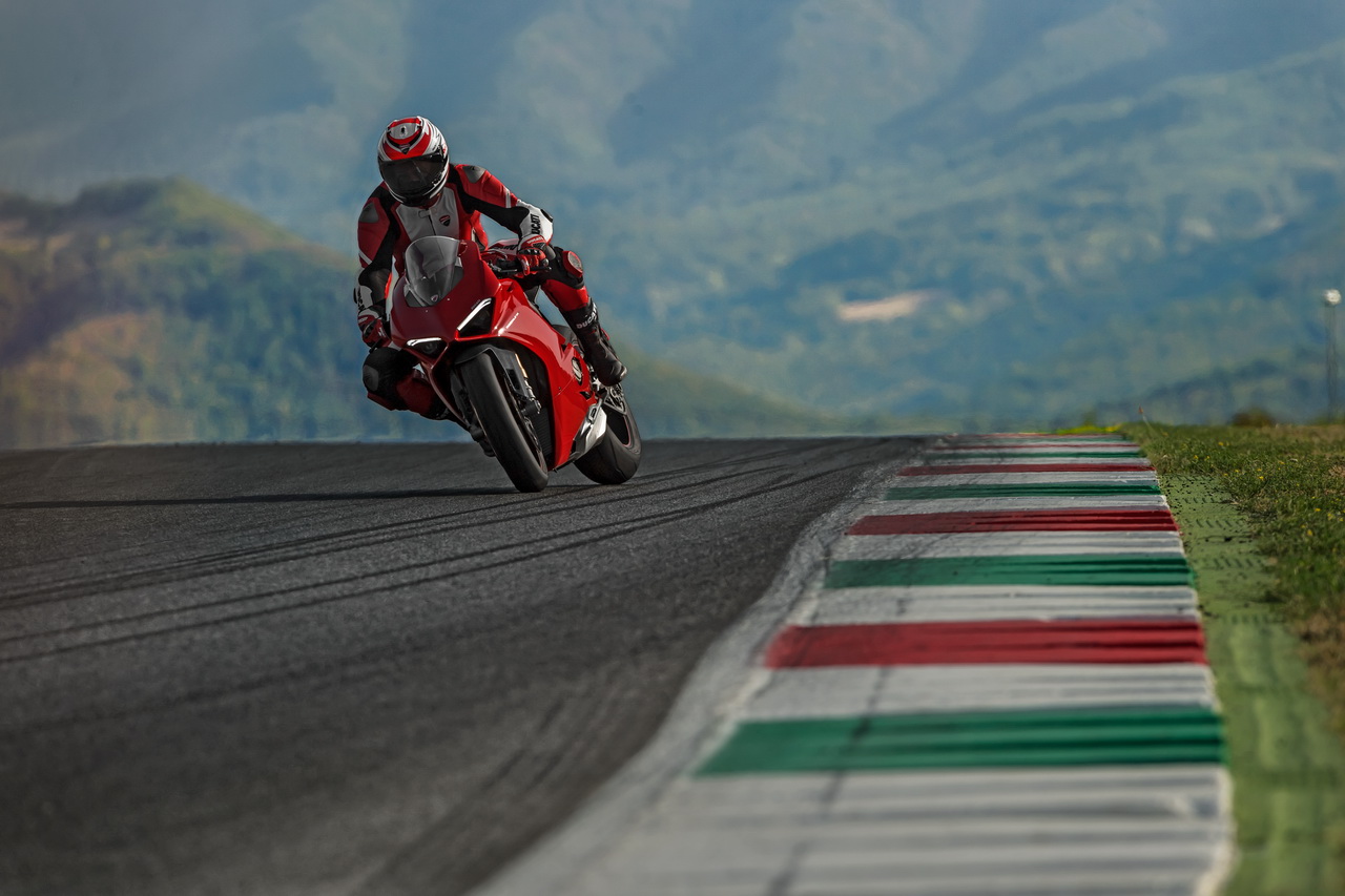 Пресс-презентация Ducati Panigale V4 2018